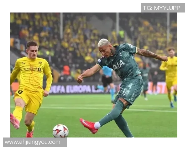 欧联杯精彩对决莱比锡大胜那不勒斯乌龙球引发热议与转会传闻