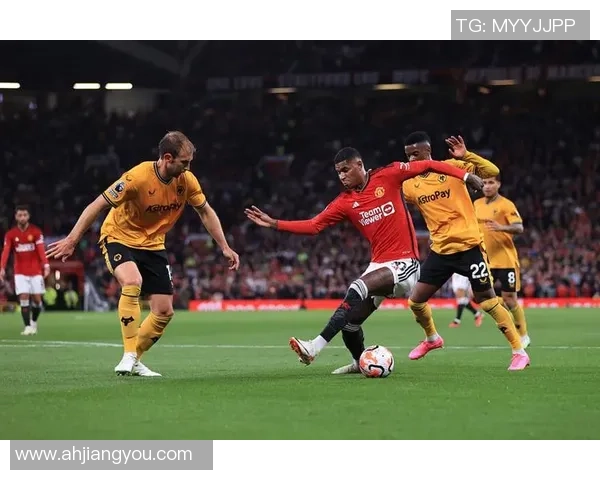 热刺逆转曼联赢得中超焦点战转会传闻再度升温引发关注